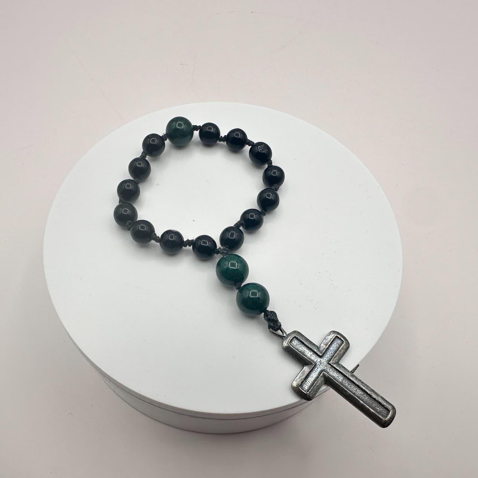 Vintage 90s Glass Beaded Rosary Bracelet SilverTone Cross Boho Religious Jewelry - Thumbnail 4