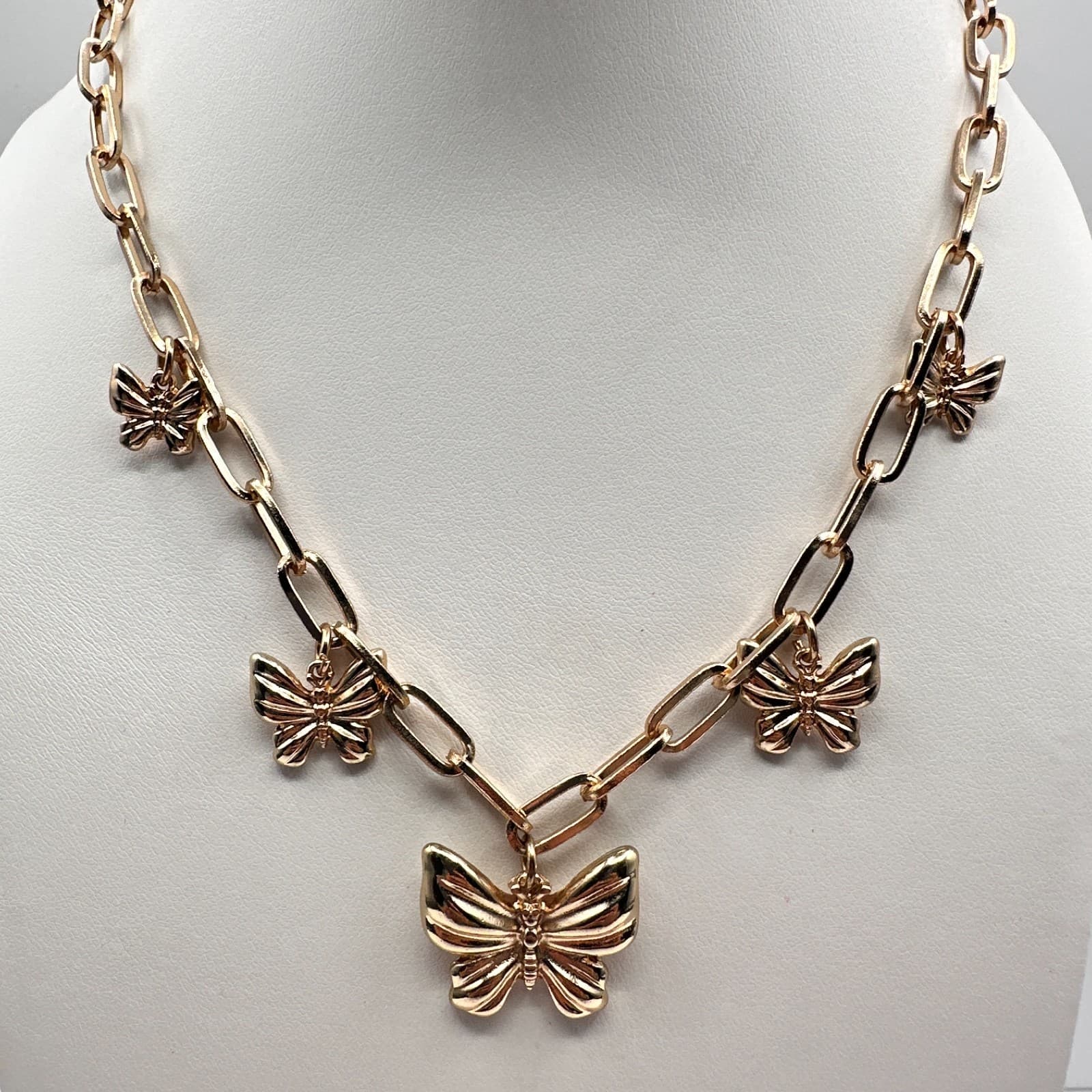 Vintage 90s Gold Tone Butterfly Charm Paperclip Chain Necklace Fashion Jewelry - Thumbnail 2