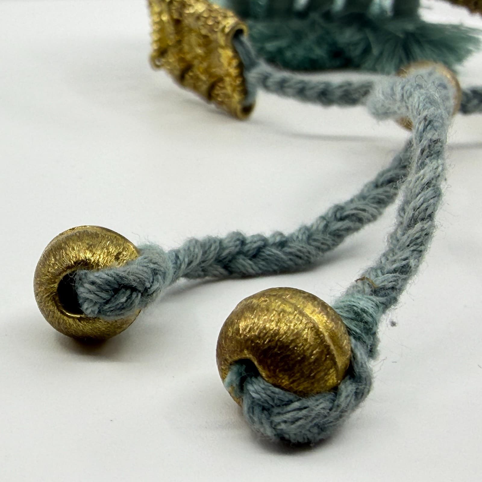 Boho Tassel Bracelet Gold Tone Metal Texture Adjustable Blue Green Fiber Jewelry - Thumbnail 7