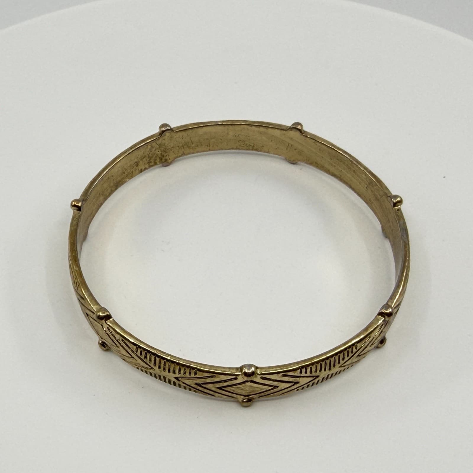 Etched Gold Tone Bangle Bracelet Geometric Pattern Boho Stackable Accessory - Thumbnail 3