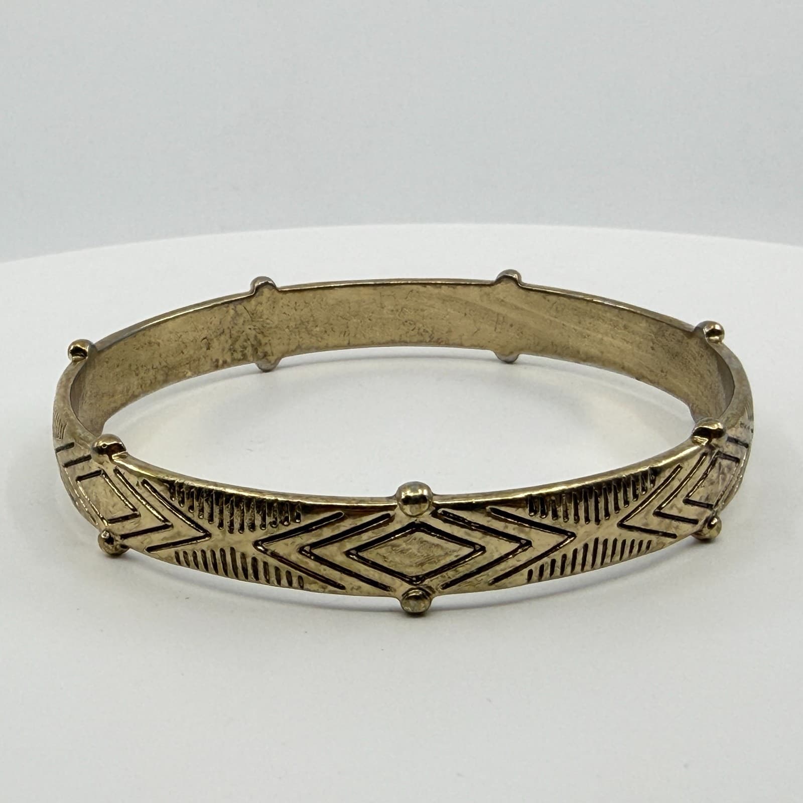 Etched Gold Tone Bangle Bracelet Geometric Pattern Boho Stackable Accessory - Thumbnail 4