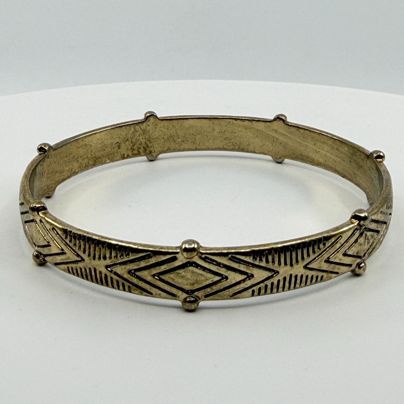 Etched Gold Tone Bangle Bracelet Geometric Pattern Boho Stackable Accessory - Thumbnail 5