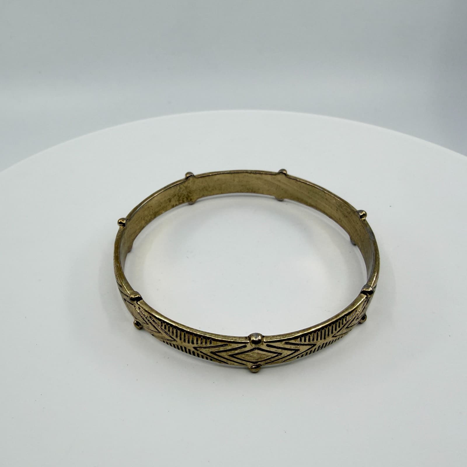 Etched Gold Tone Bangle Bracelet Geometric Pattern Boho Stackable Accessory - Thumbnail 2