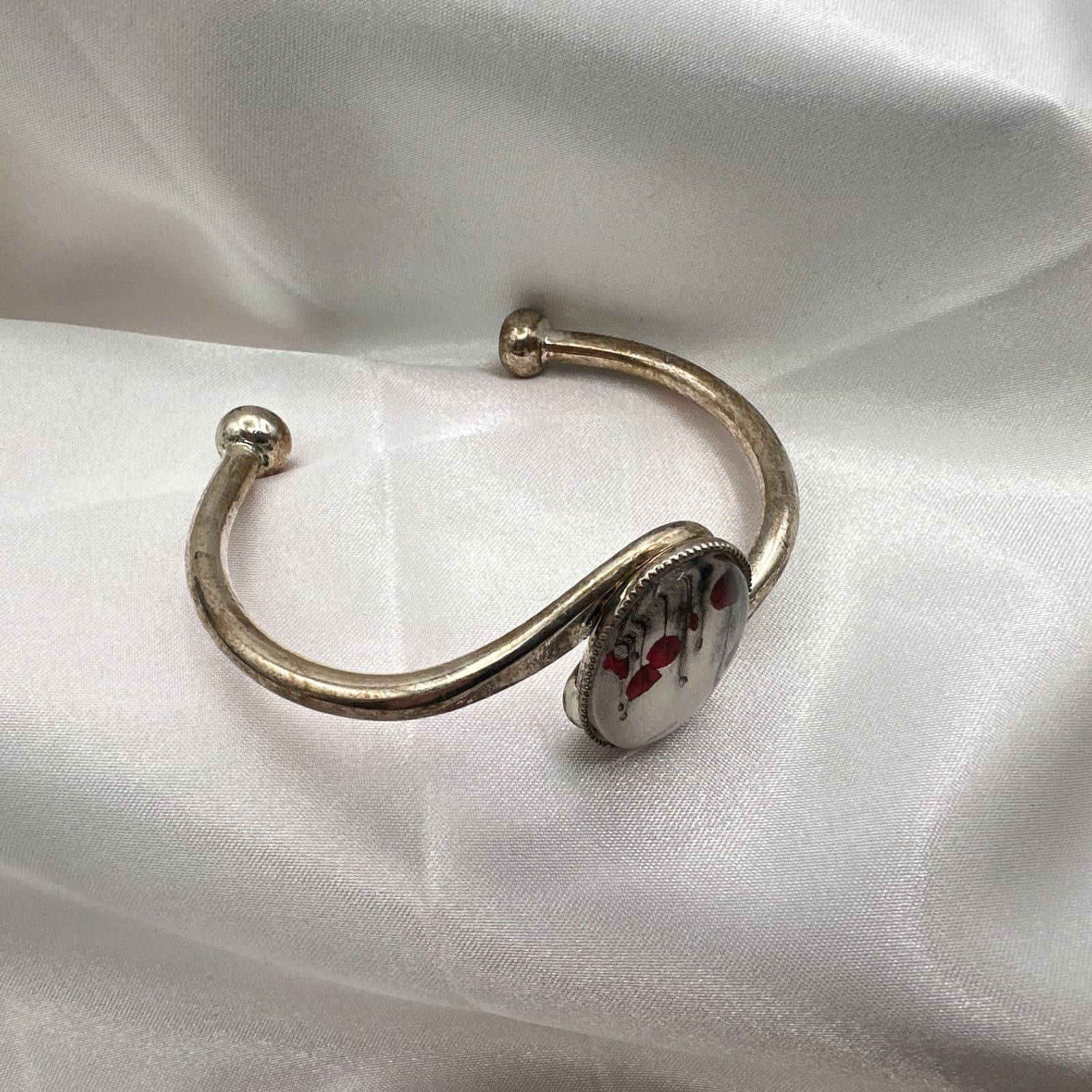 Vibrant 80s Red Poppy Flower Bangle Silver Tone Cabochon Cuff Bracelet Jewelry - Thumbnail 7