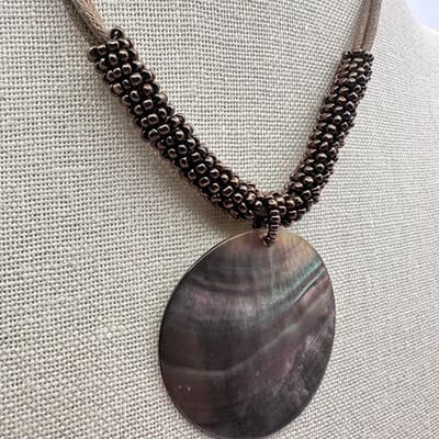 Vintage 90s Mother of Pearl Shell Pendant Cord Necklace Women's Fashion Jewelry - Thumbnail 3
