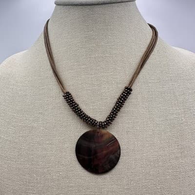 Vintage 90s Mother of Pearl Shell Pendant Cord Necklace Women's Fashion Jewelry - Thumbnail 7