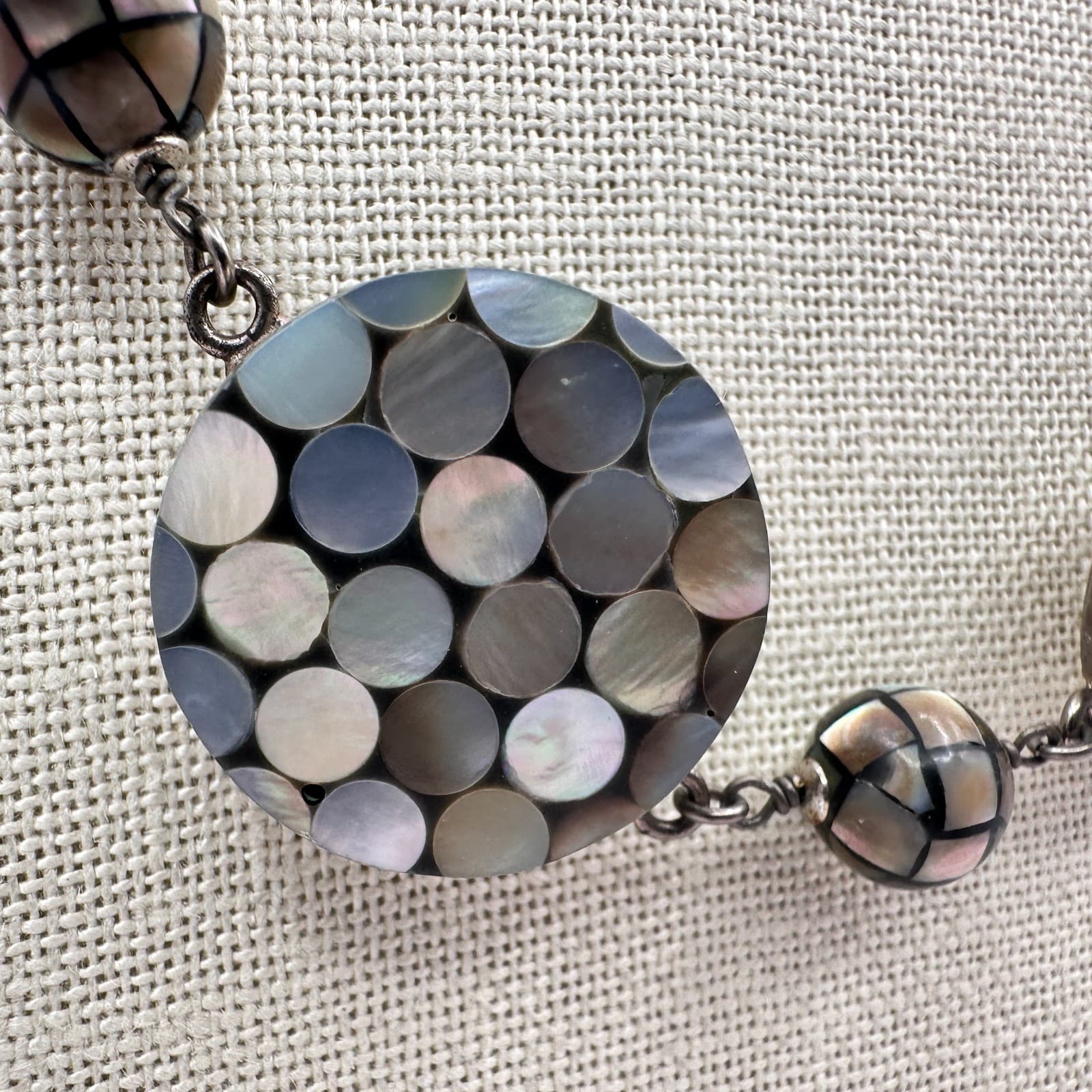 Vintage 80s Mother Pearl Hematite Mosaic Open Circle Link Necklace Retro Jewelry - Thumbnail 7
