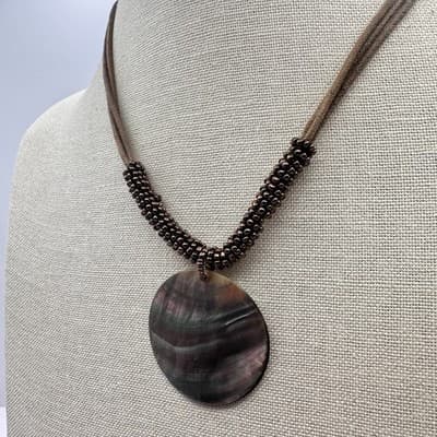 Vintage 90s Mother of Pearl Shell Pendant Cord Necklace Women's Fashion Jewelry - Thumbnail 5
