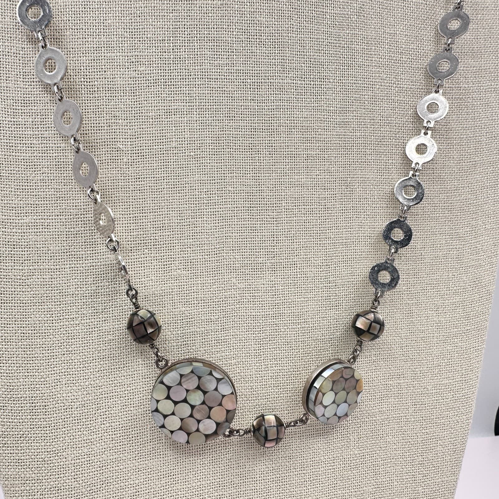 Vintage 80s Mother Pearl Hematite Mosaic Open Circle Link Necklace Retro Jewelry - Thumbnail 9
