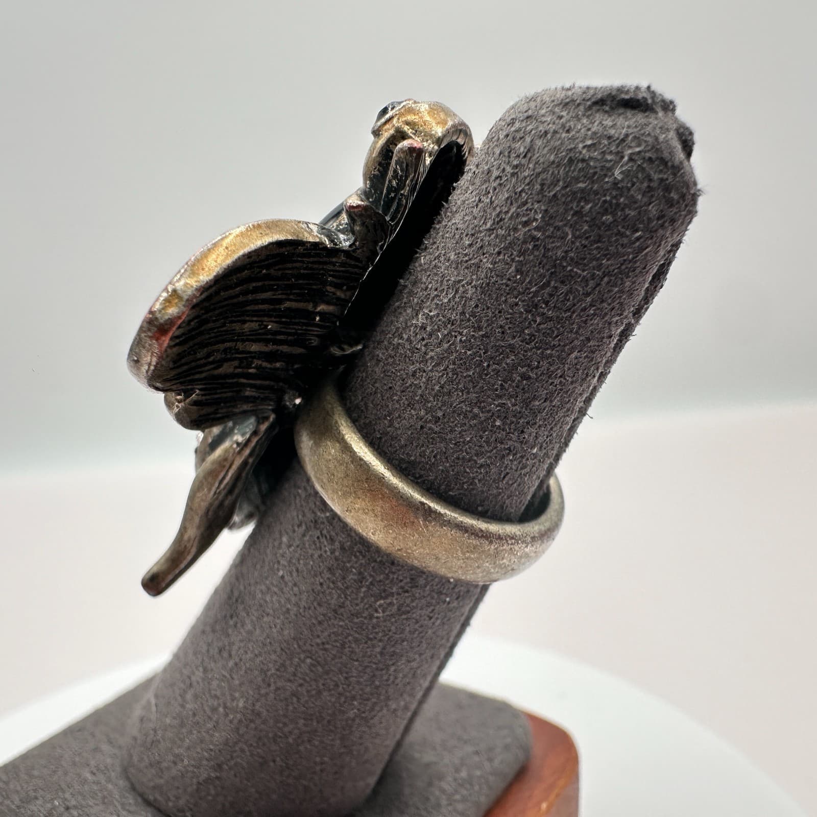 Vintage 80s Crystal Rhinestone Enamel Bee Insect Statement Ring Fashion Jewelry - Thumbnail 6