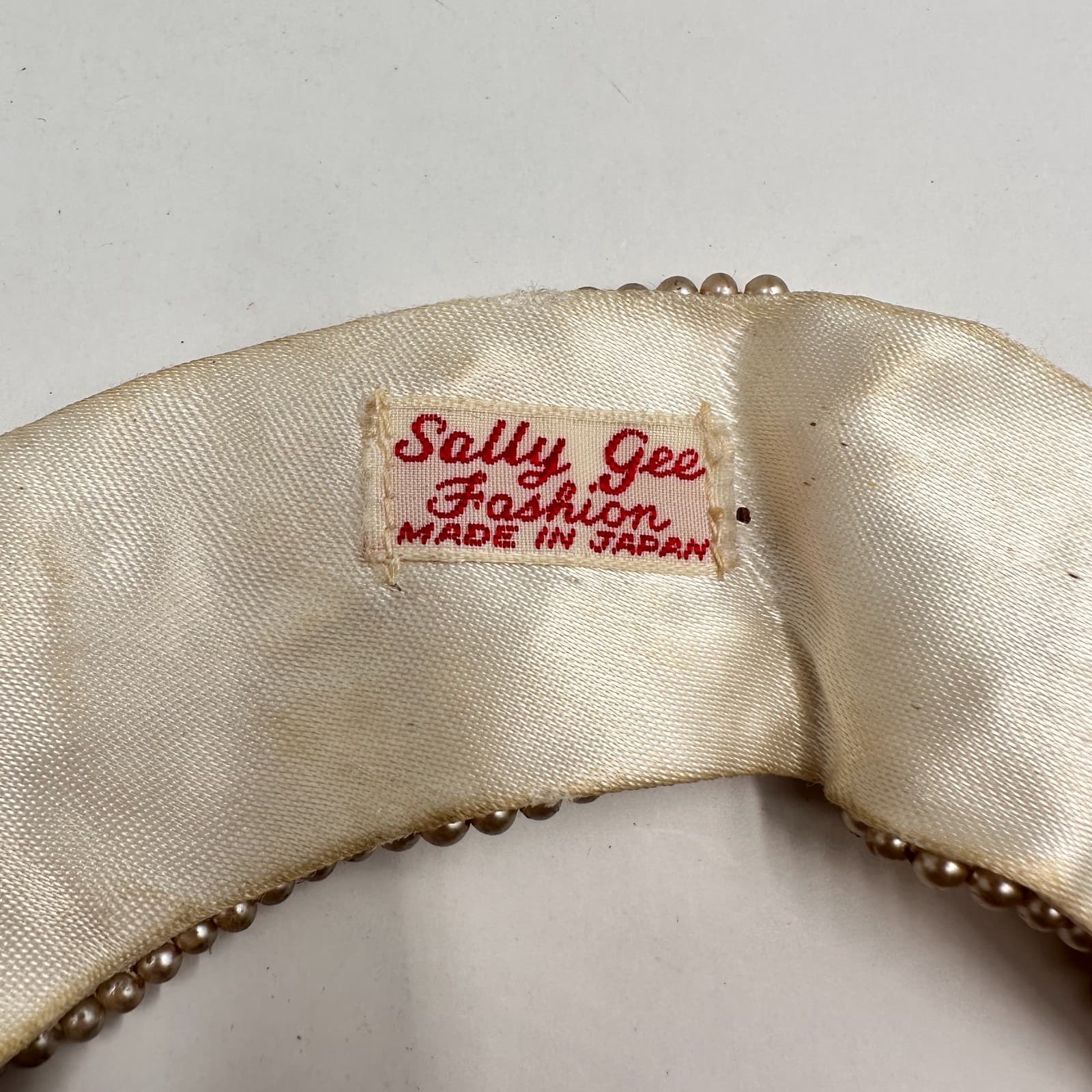 Vintage 60s Sally Gee Pearl Beaded Peter Pan Collar Necklace Fashion Jewelry - Thumbnail 5