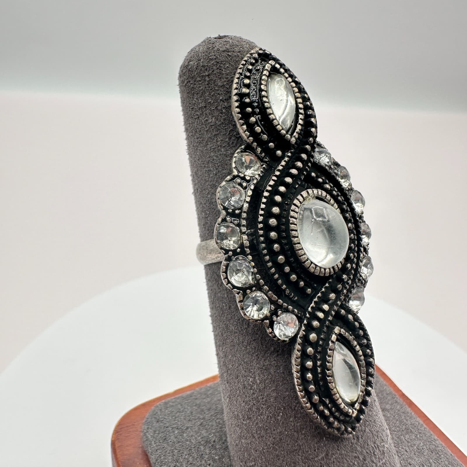 Vintage 80s Statement Ring Clear Rhinestone Gunmetal Oval Filigree Band Jewelry - Thumbnail 2