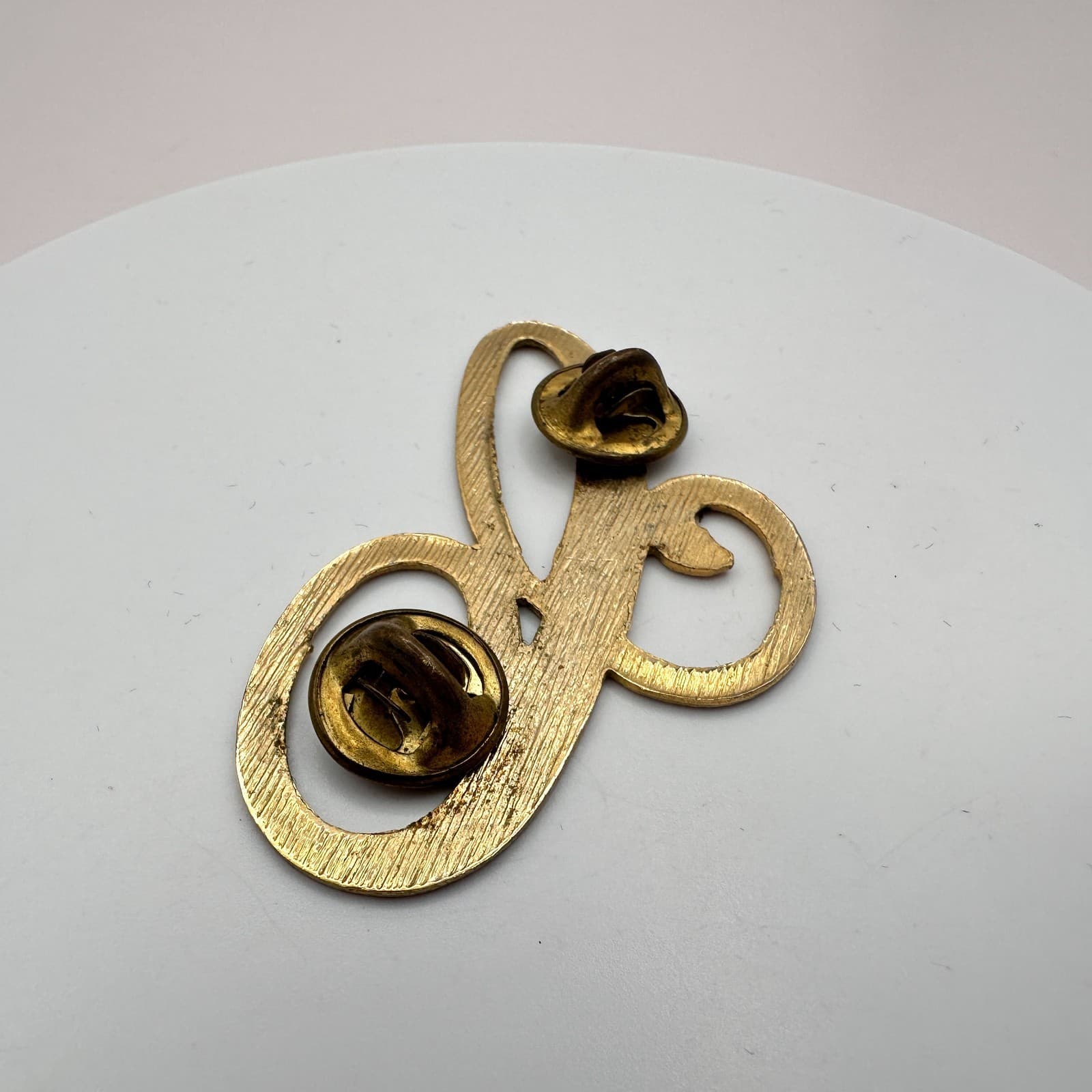 VTG Y2K B Initial Gold Tone Textured Lapel Pin Unisex Classic Fashion Jewelry - Thumbnail 7