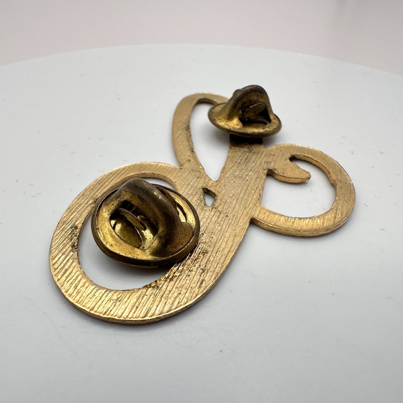 VTG Y2K B Initial Gold Tone Textured Lapel Pin Unisex Classic Fashion Jewelry - Thumbnail 6