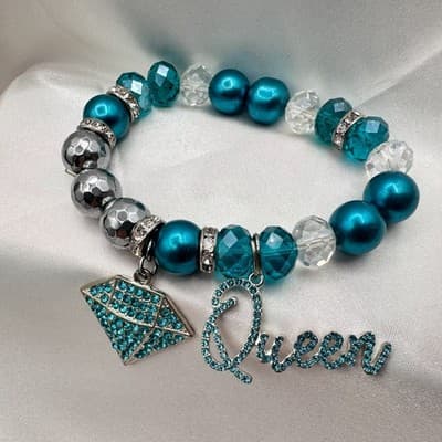 Vintage Y2K Rhinestones Queen Diamond Charm Silver Tone Bracelet Beaded Jewelry - Thumbnail 2