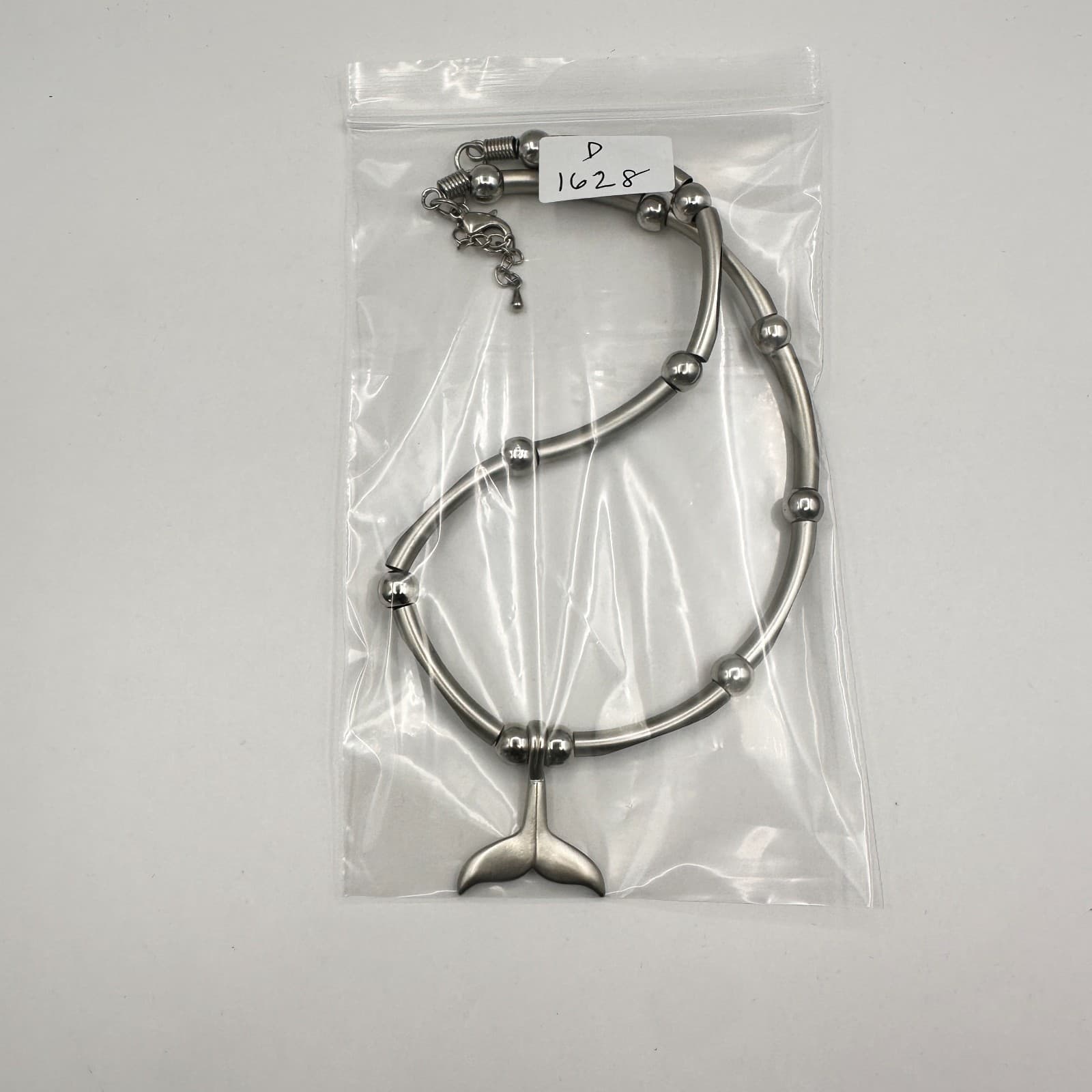 Vintage 90s Silver Tone Whale Tail Pendant Necklace Women's Classic Jewelry Boho - Thumbnail 9