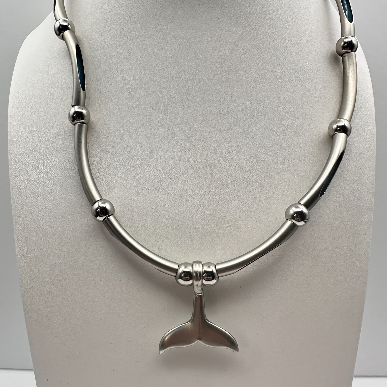 Vintage 90s Silver Tone Whale Tail Pendant Necklace Women's Classic Jewelry Boho - Thumbnail 7