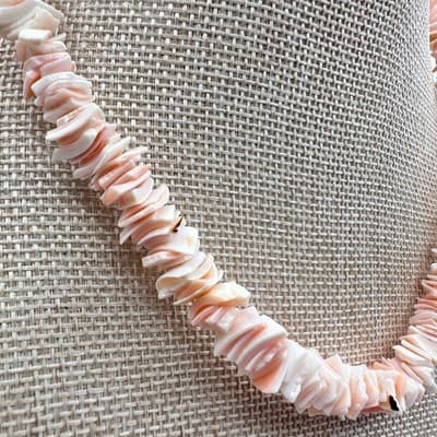 Vintage Y2K Pink Heishe Shell Chip Necklace Boho Women's Classic Fashion Jewelry - Thumbnail 2