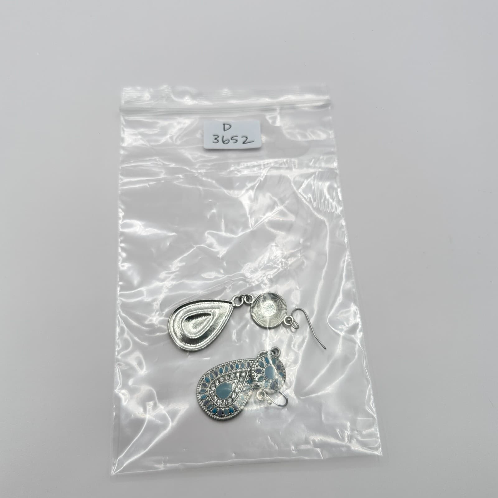 Vintage 90s Teardrop Dangle Earrings Silver Tone Blue Enamel Glass Floral Boho - Thumbnail 7