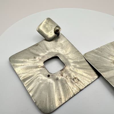 Vintage 80s Hammered Silver Tone Abstract Square Dangle Earrings Brutalist Boho - Thumbnail 4