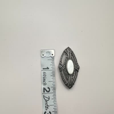 Vintage 90s Silver Tone Mother of Pearl Oval Marcasite Brooch Pin Jewelry - Thumbnail 6