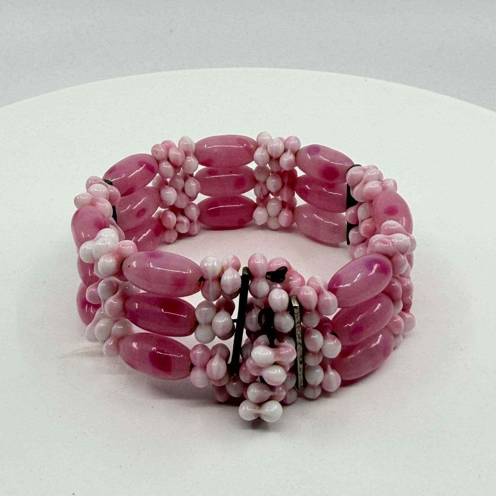Triple Strand Pink Swirl Glass Bead Bracelet Romantic Cottagecore Jewelry Piece - Thumbnail 8