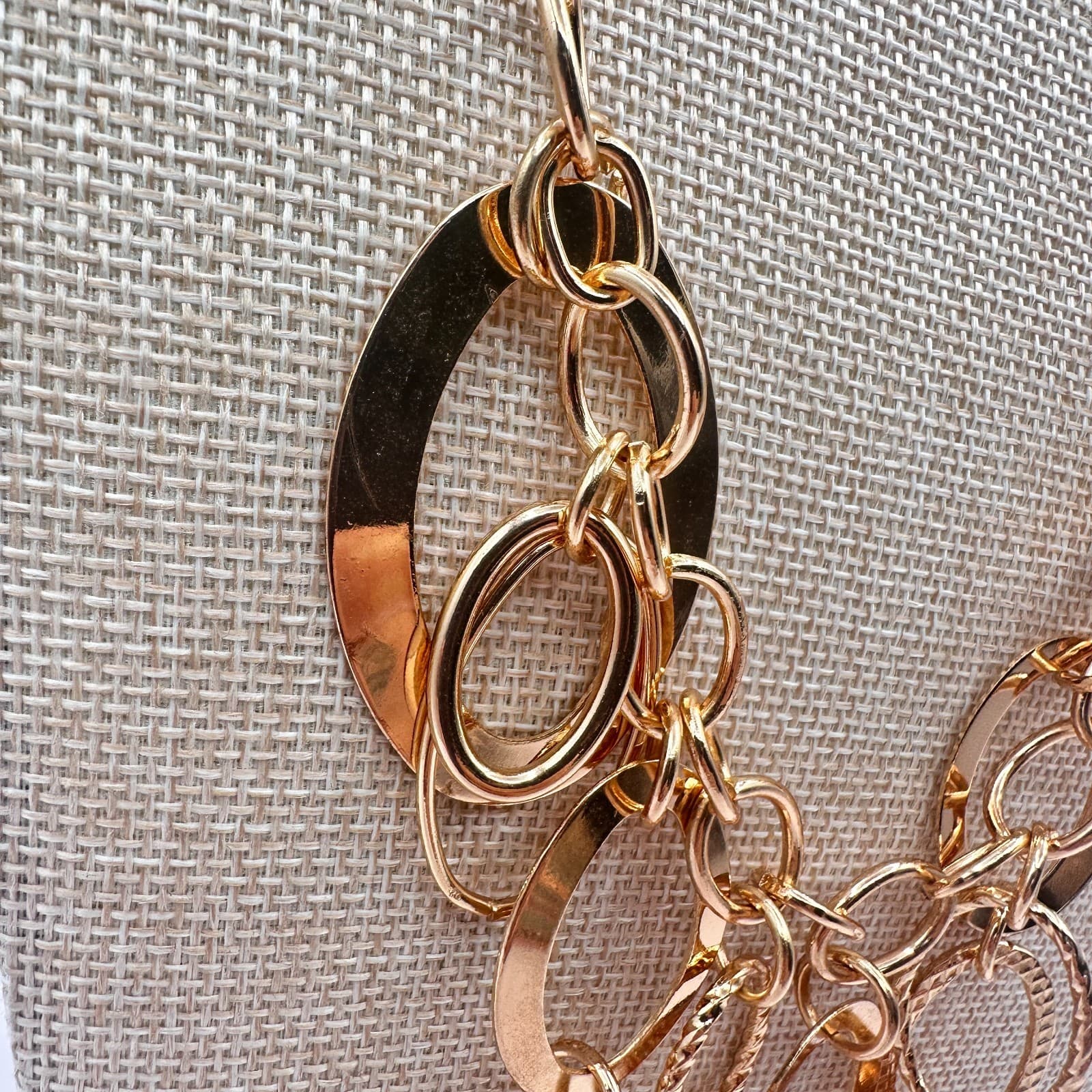 Vintage 90s Gold Tone Oval Link Bib Necklace Statement Women's Classic Jewelry - Thumbnail 3