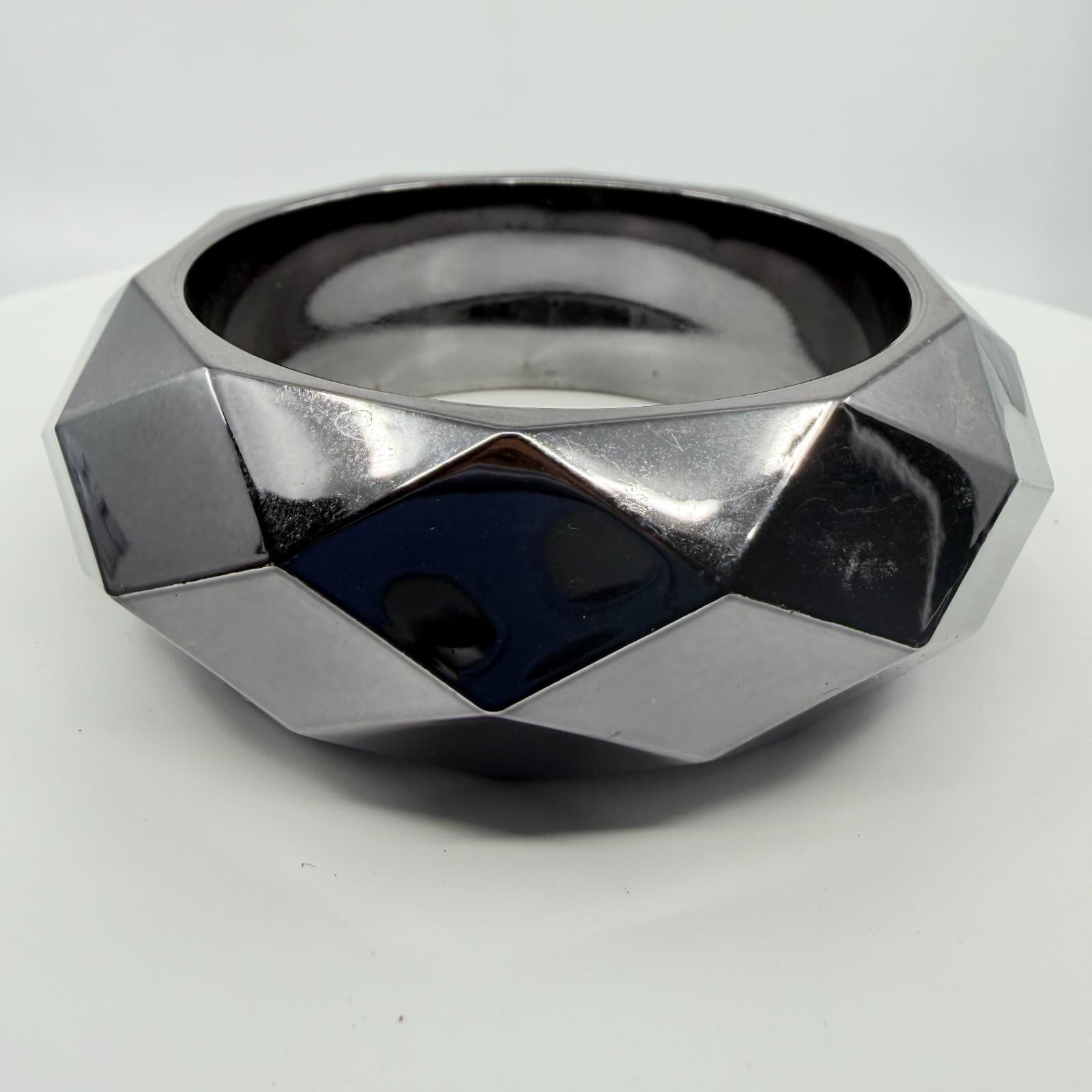 Chunky Geometric Bangle Bracelet Gunmetal Tone Statement Piece Modern Accessory - Thumbnail 3