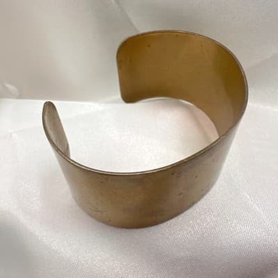 Vintage 90s Gold Tone Wide Cuff Bracelet Boho Estate Classic Fashion Jewelry - Thumbnail 2
