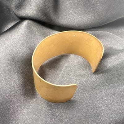 Vintage 90s Gold Tone Wide Cuff Bracelet Boho Estate Classic Fashion Jewelry - Thumbnail 6
