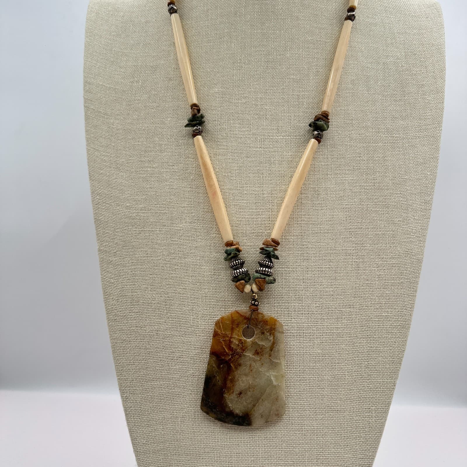 Vintage Southwestern Earthy Resin Pendant Hairpipe Necklace Boho Bead Statement - Thumbnail 7