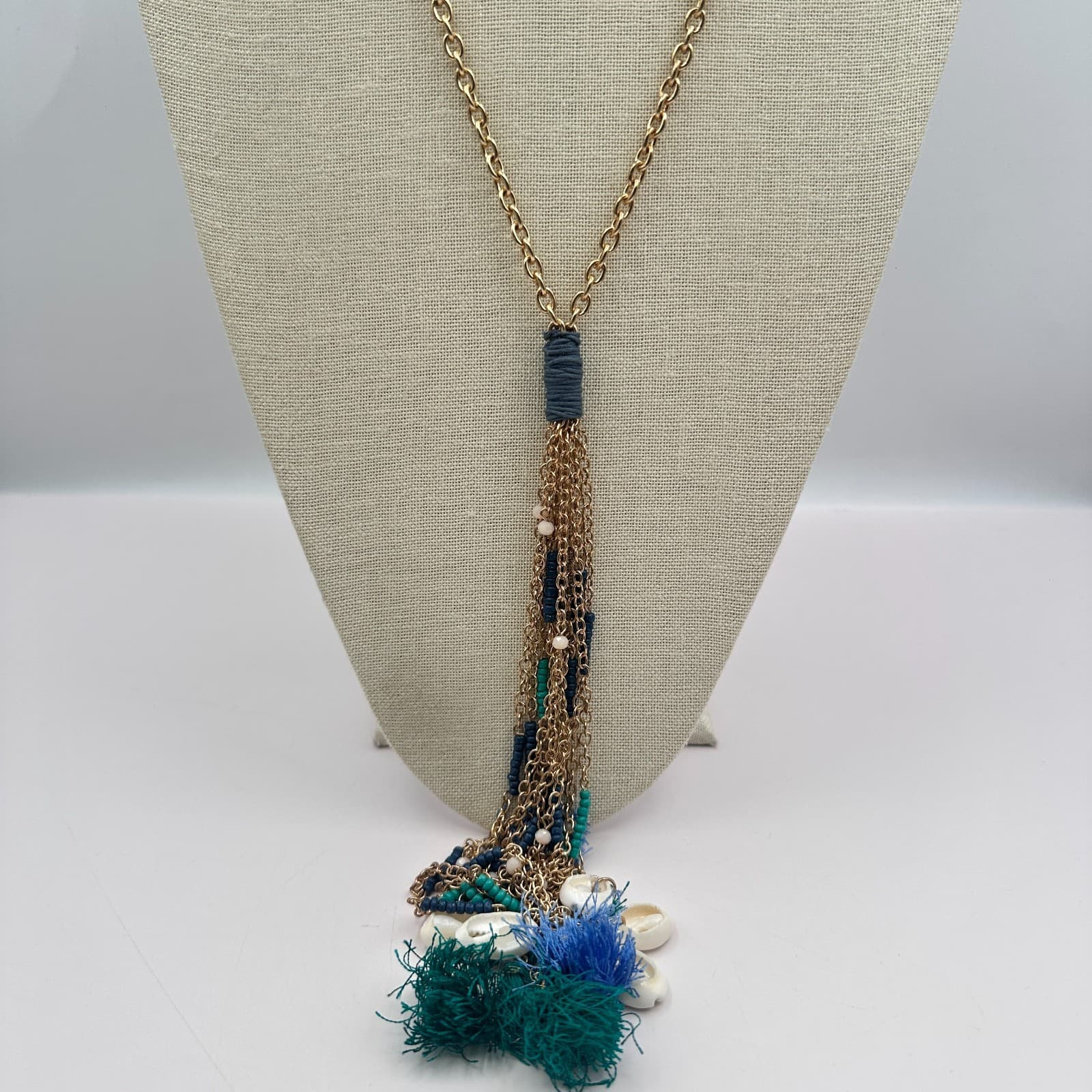Vintage Y2K GoldTone Tassel Necklace Cowrie Shells Beads Classic Fashion Jewelry - Thumbnail 3