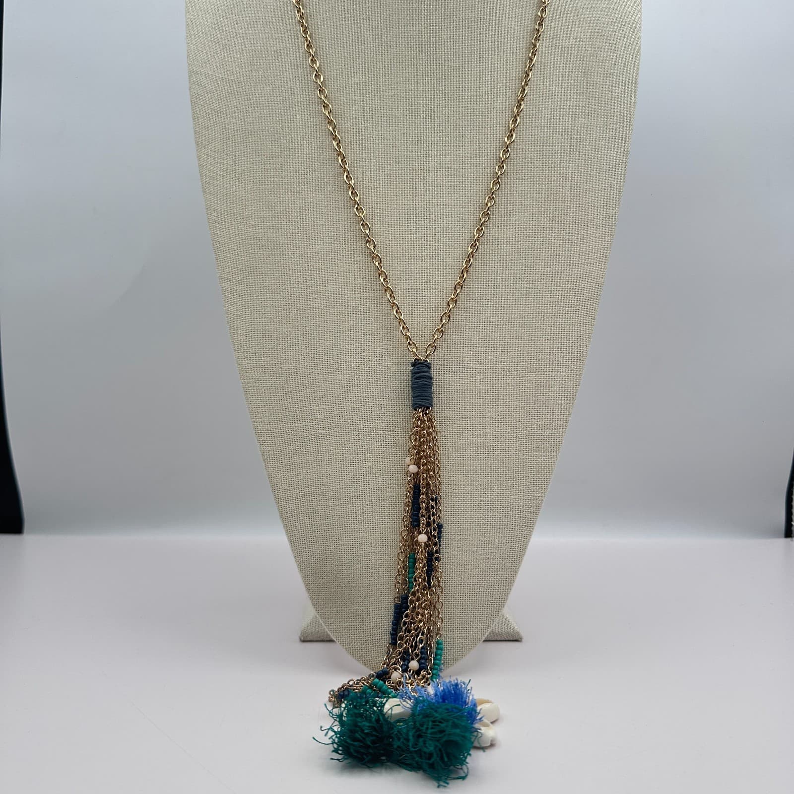 Vintage Y2K GoldTone Tassel Necklace Cowrie Shells Beads Classic Fashion Jewelry - Thumbnail 2