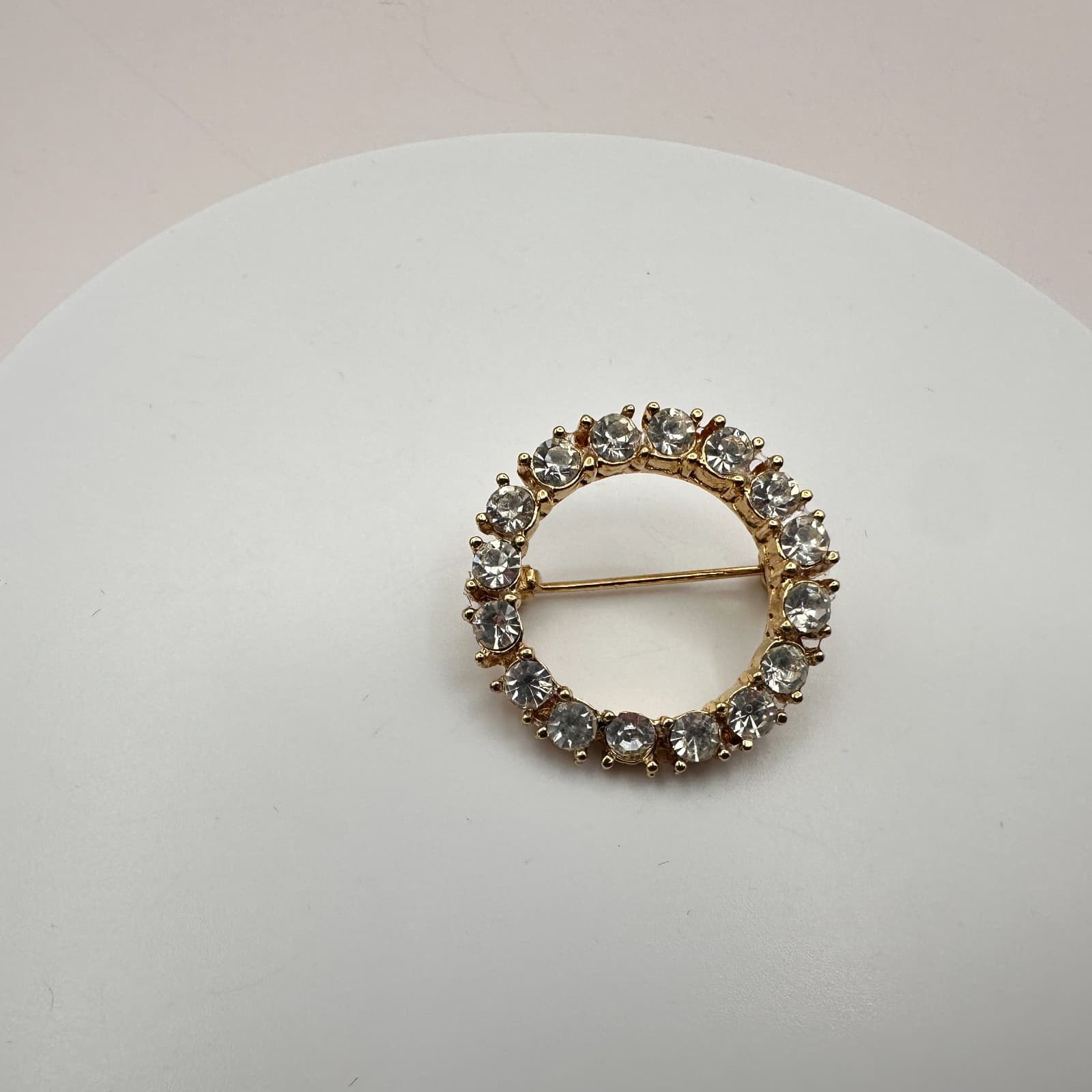 Vintage 90s Gold Tone Wreath Brooch Pin Clear Rhinestone Women's Fashion Jewelry - Thumbnail 4