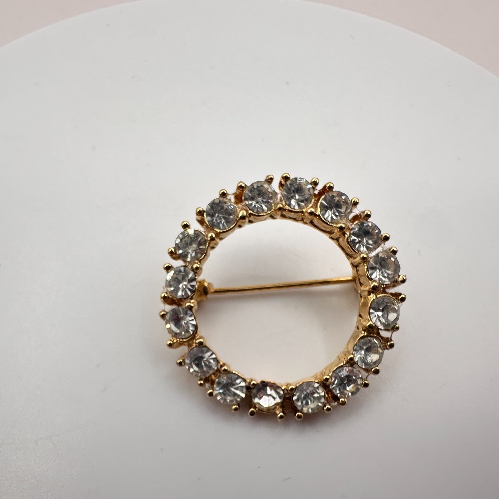Vintage 90s Gold Tone Wreath Brooch Pin Clear Rhinestone Women's Fashion Jewelry - Thumbnail 2
