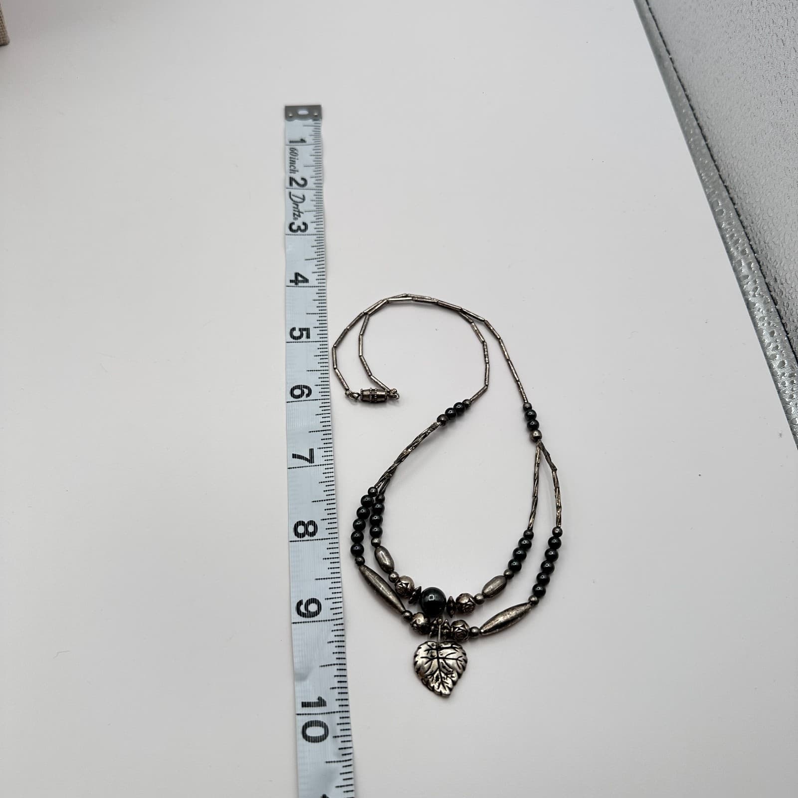 Vintage Y2K Silver Tone Hematite Gray Beaded Leaf Pendant Necklace Jewelry Boho - Thumbnail 10
