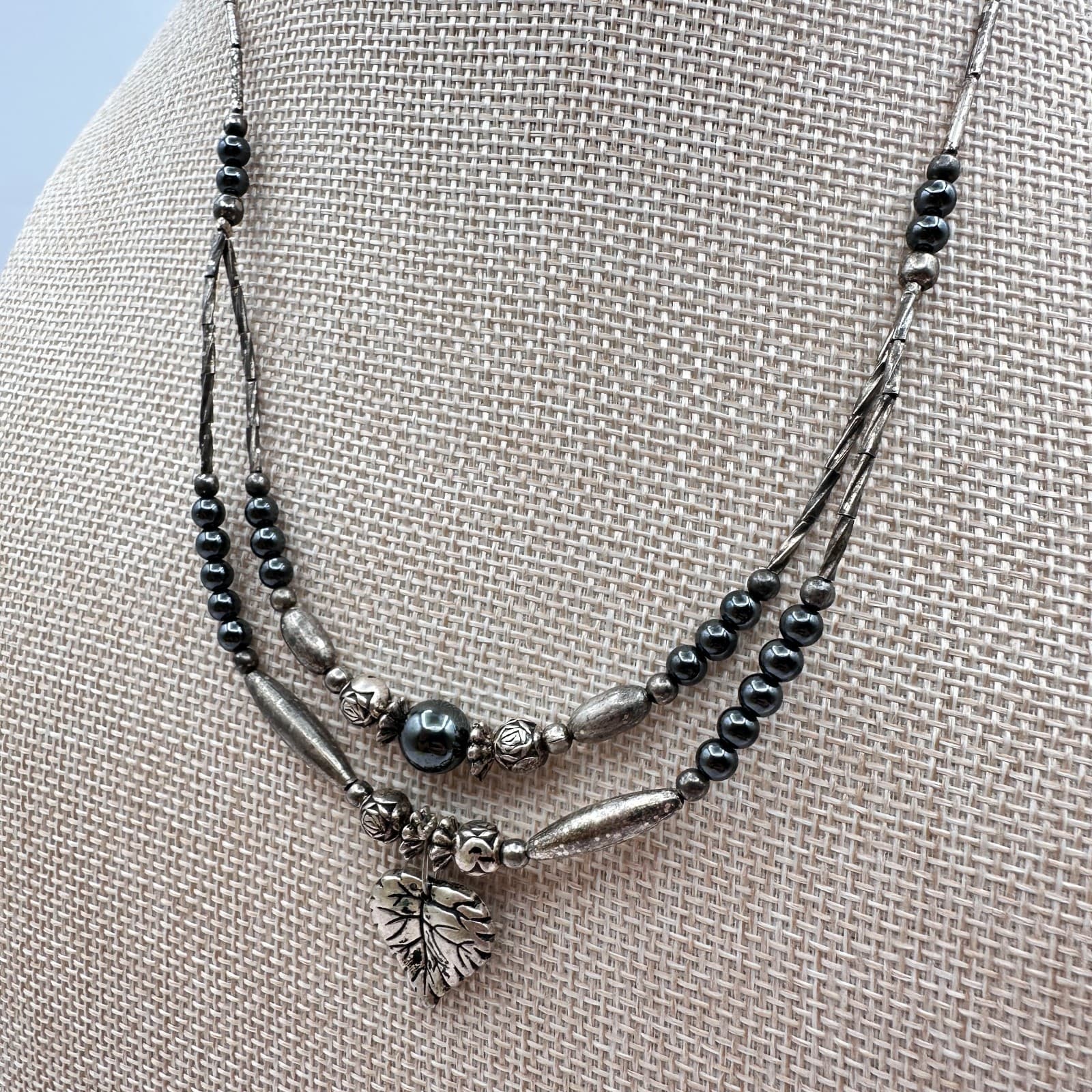 Vintage Y2K Silver Tone Hematite Gray Beaded Leaf Pendant Necklace Jewelry Boho - Thumbnail 5