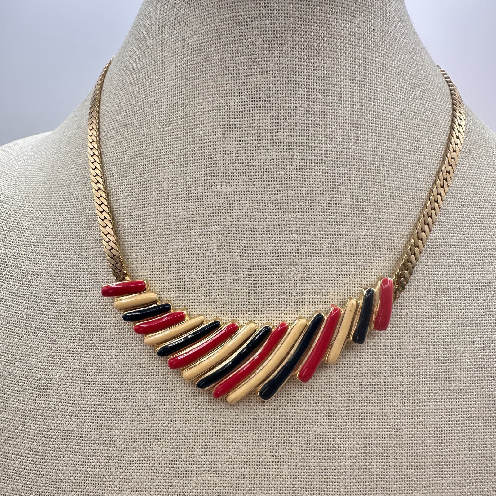 Vintage Y2K Gold Tone Retro Enamel Herringbone Necklace Classic Women's Jewelry - Thumbnail 7