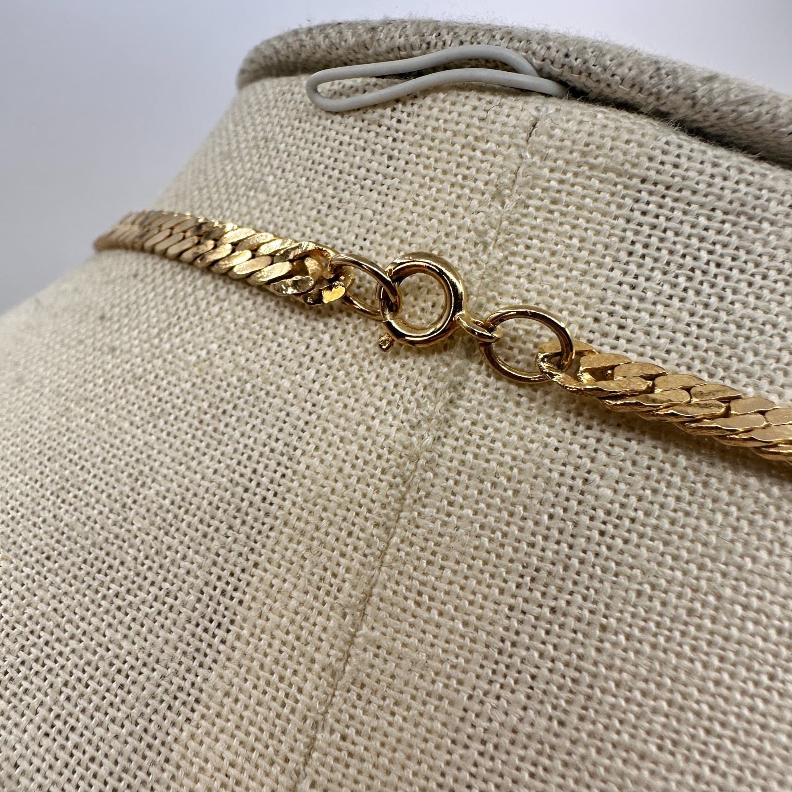 Vintage Y2K Gold Tone Retro Enamel Herringbone Necklace Classic Women's Jewelry - Thumbnail 8