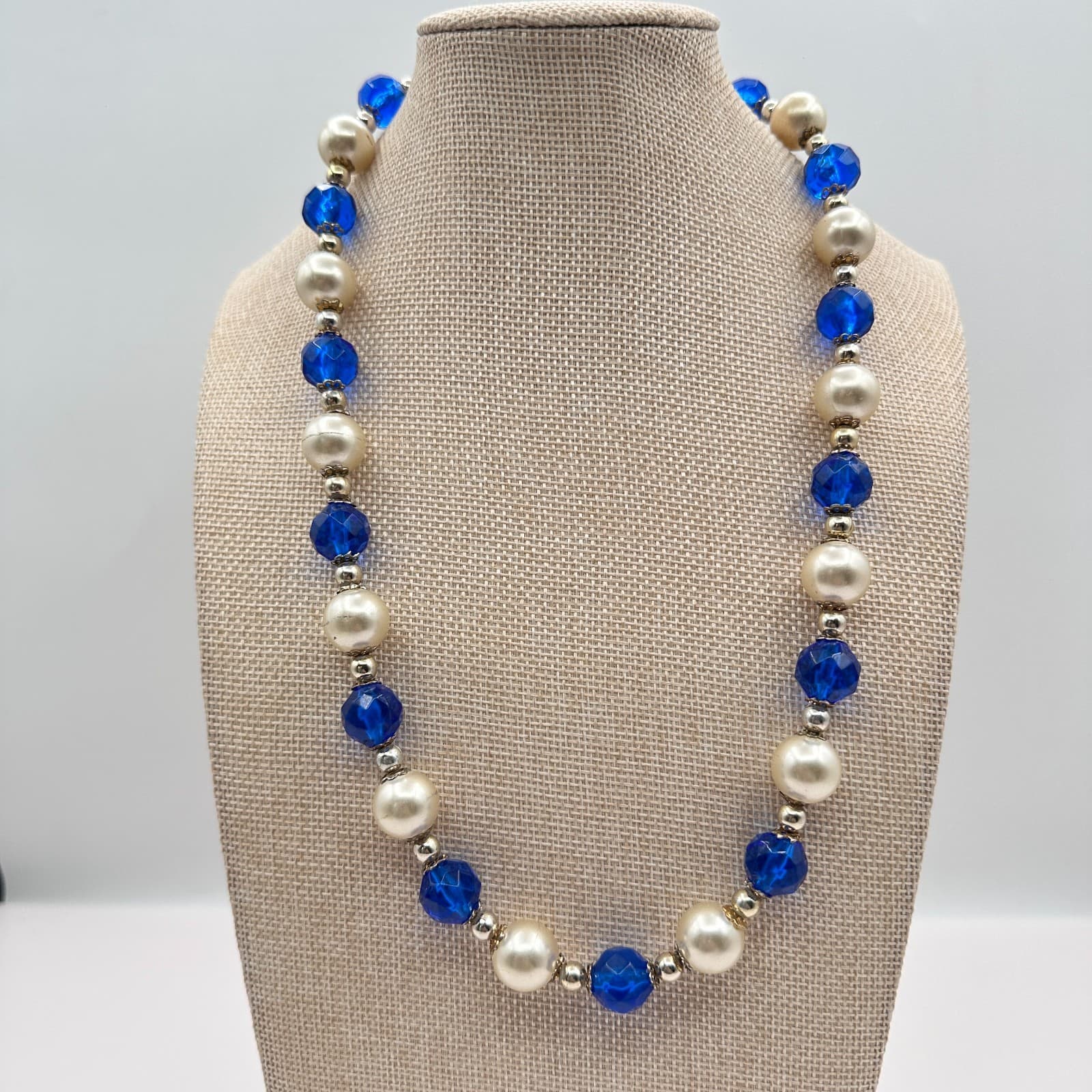 Vintage 90s Silver Tone Faux Pearl Faceted Beaded Necklace Women's Jewelry Y2K - Thumbnail 4