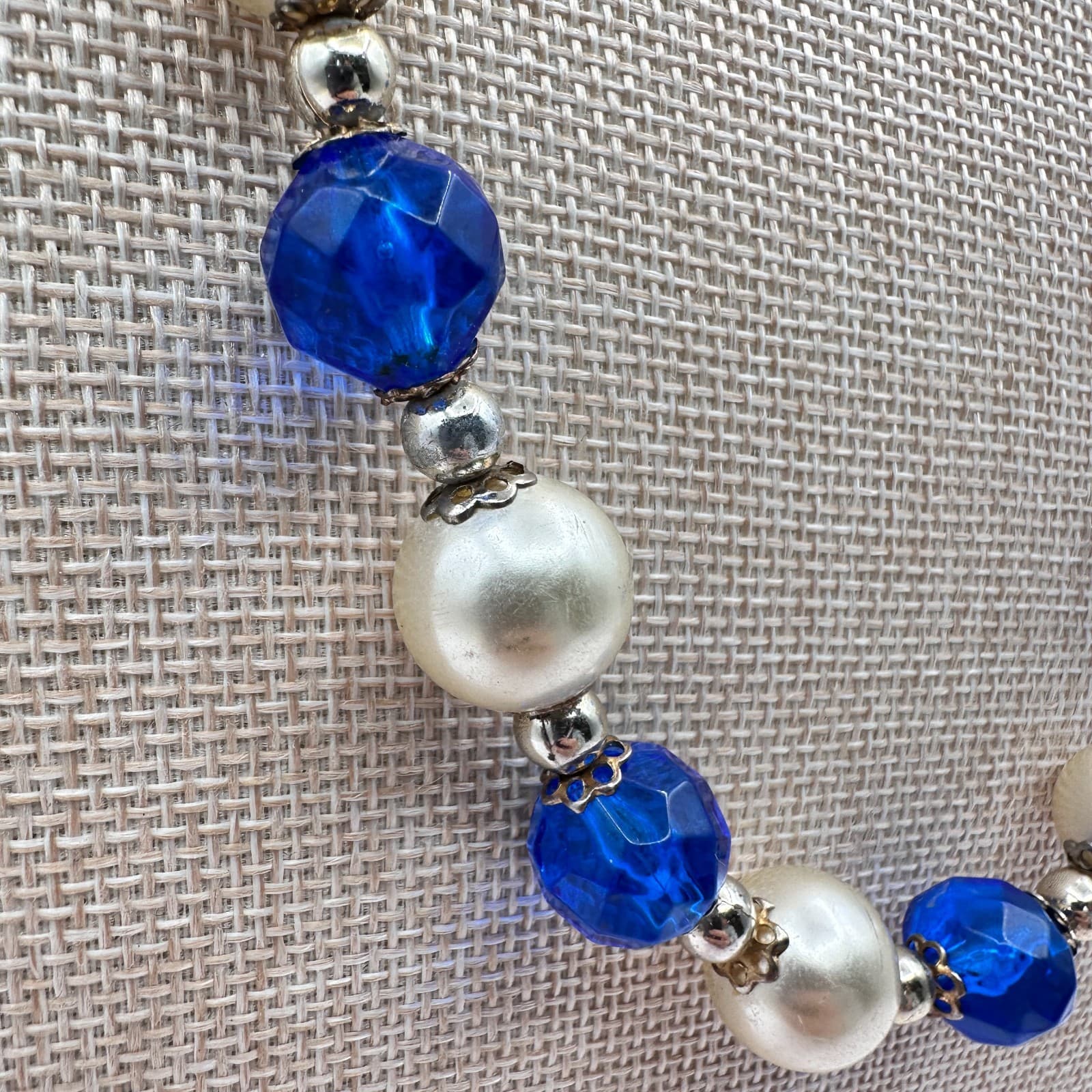 Vintage 90s Silver Tone Faux Pearl Faceted Beaded Necklace Women's Jewelry Y2K - Thumbnail 3
