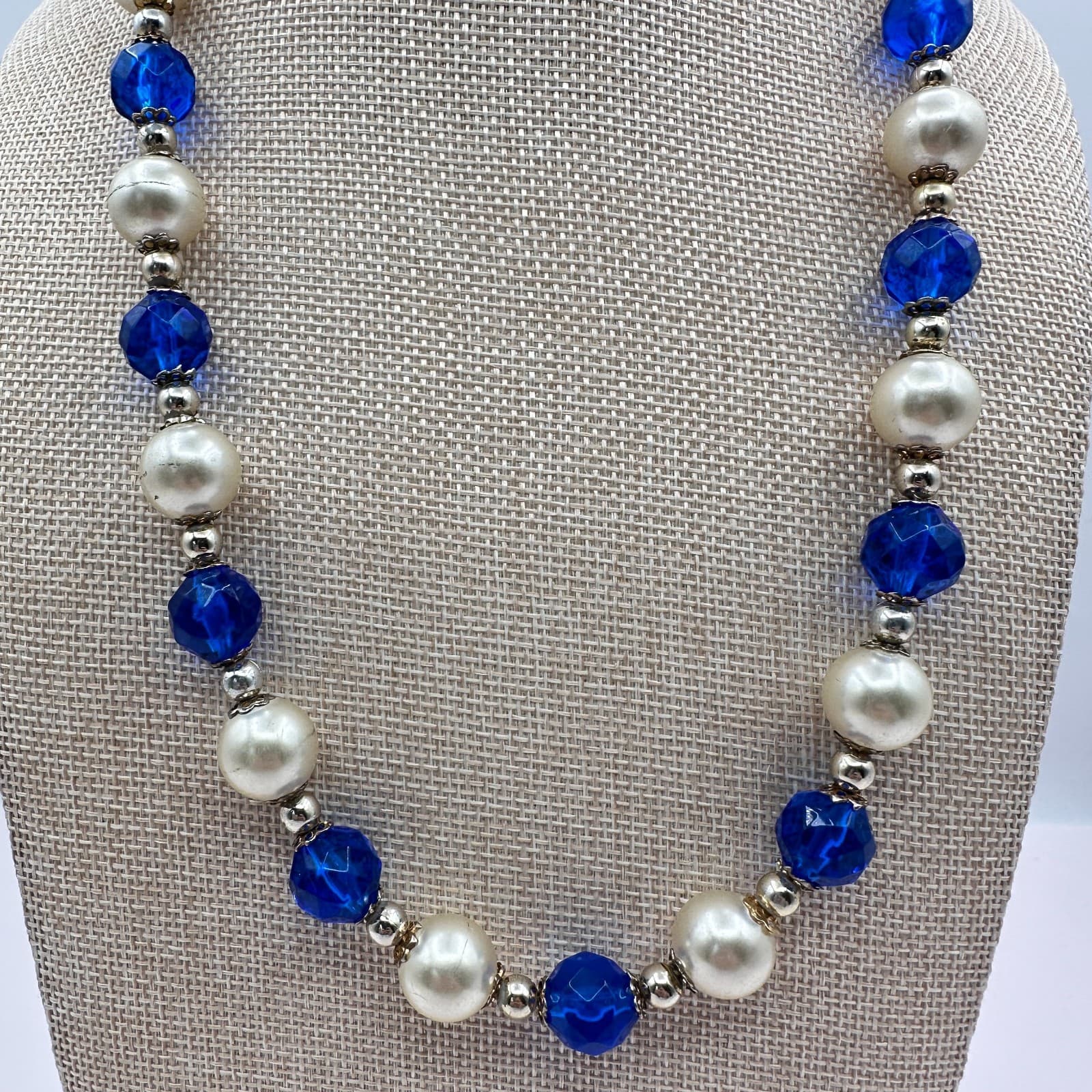 Vintage 90s Silver Tone Faux Pearl Faceted Beaded Necklace Women's Jewelry Y2K - Thumbnail 7