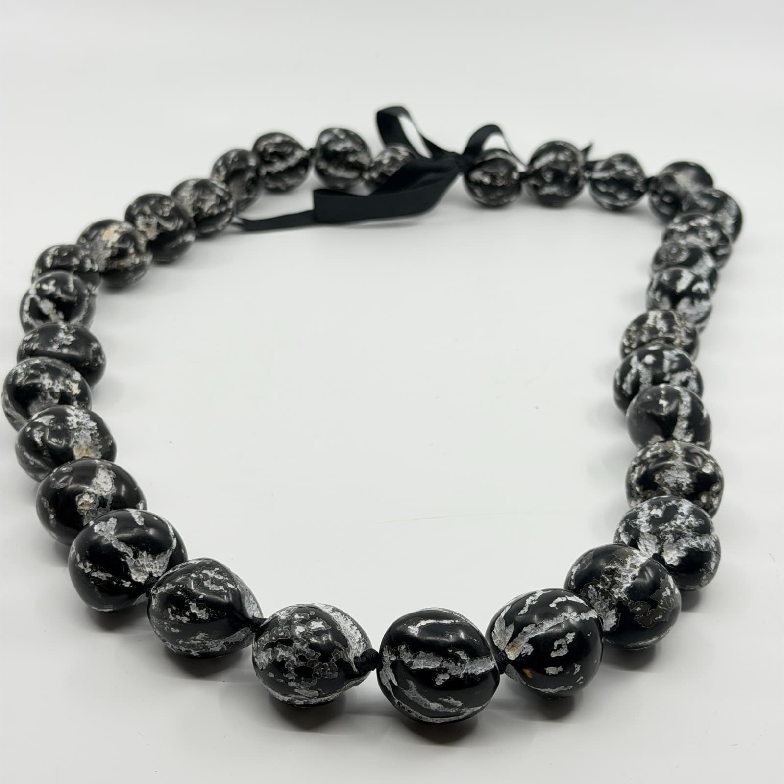 Chunky Black Kukui Nut Lei Necklace Gothic Hawaiian Statement Ribbon Tie Gift - Thumbnail 7