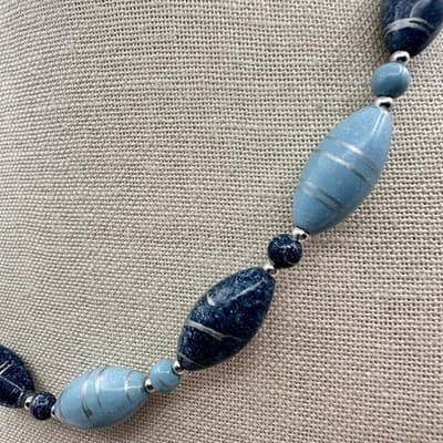 Vintage 80s Blue Mottled Bead Necklace SilverTone Striped Boho Statement Jewelry - Thumbnail 5