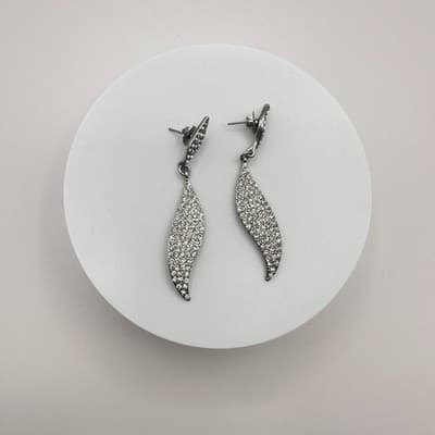 Vintage Y2K Clear Rhinestone Curved Leaf Dangle Earrings Silver Tone Jewelry - Thumbnail 2