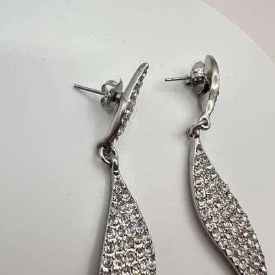 Vintage Y2K Clear Rhinestone Curved Leaf Dangle Earrings Silver Tone Jewelry - Thumbnail 5