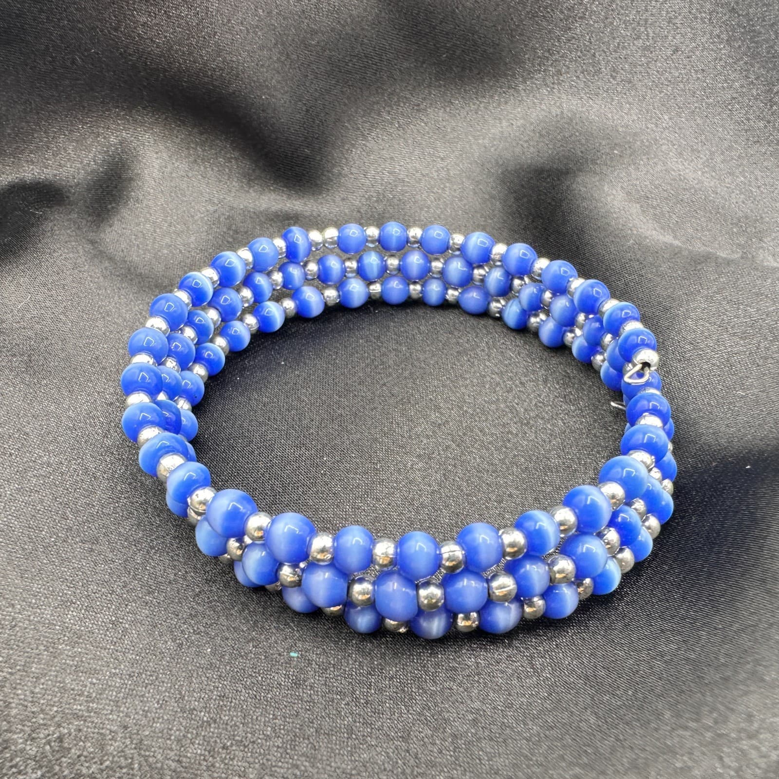 Vintage 90s Blue Glass Bead Coil Wrap Bracelet Silver Tone Spacer Boho Jewelry - Thumbnail 3