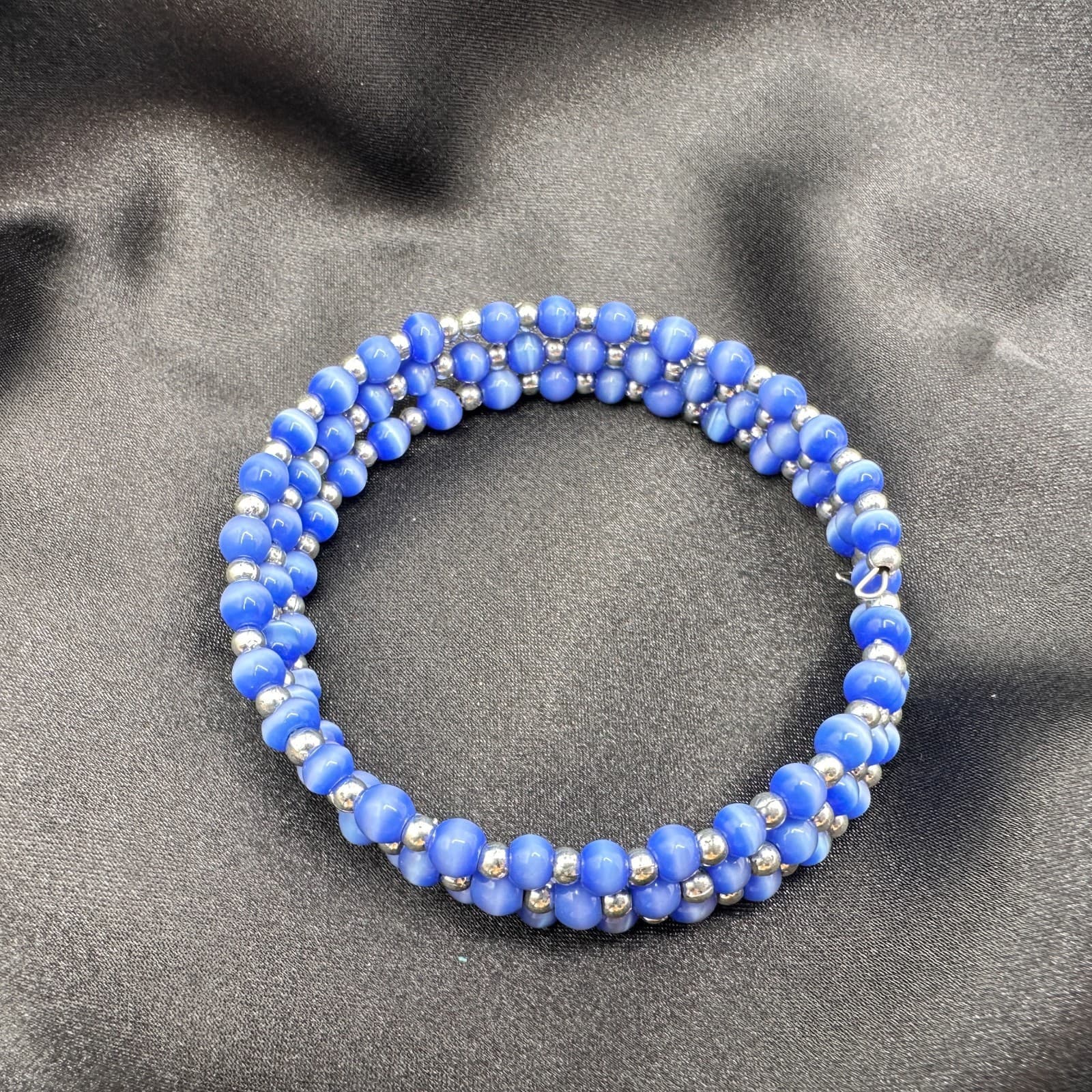 Vintage 90s Blue Glass Bead Coil Wrap Bracelet Silver Tone Spacer Boho Jewelry - Thumbnail 7