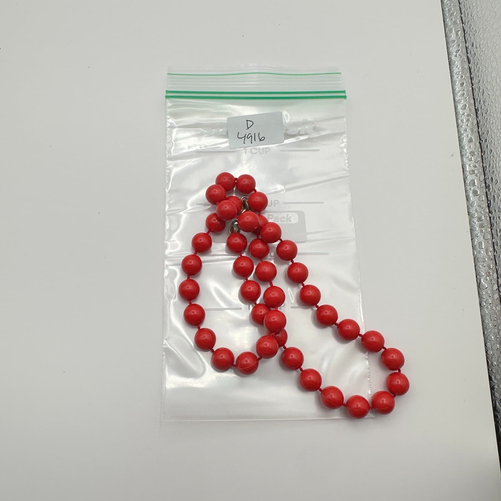 Vintage 80s Red Bead Necklace Knotted Bold Retro Classic Fashion Women's Jewelry - Thumbnail 12
