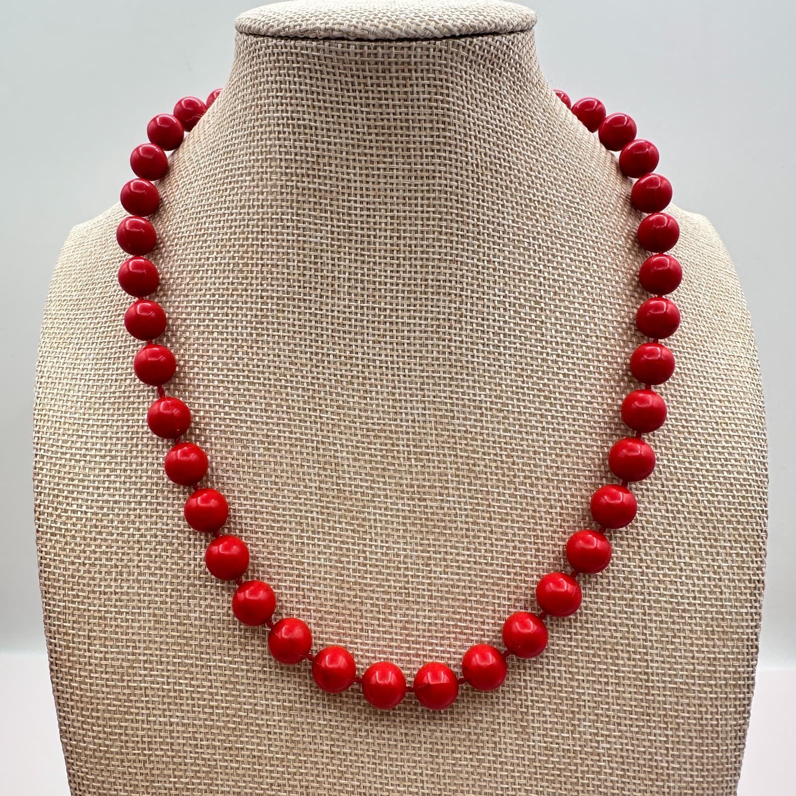 Vintage 80s Red Bead Necklace Knotted Bold Retro Classic Fashion Women's Jewelry - Thumbnail 9